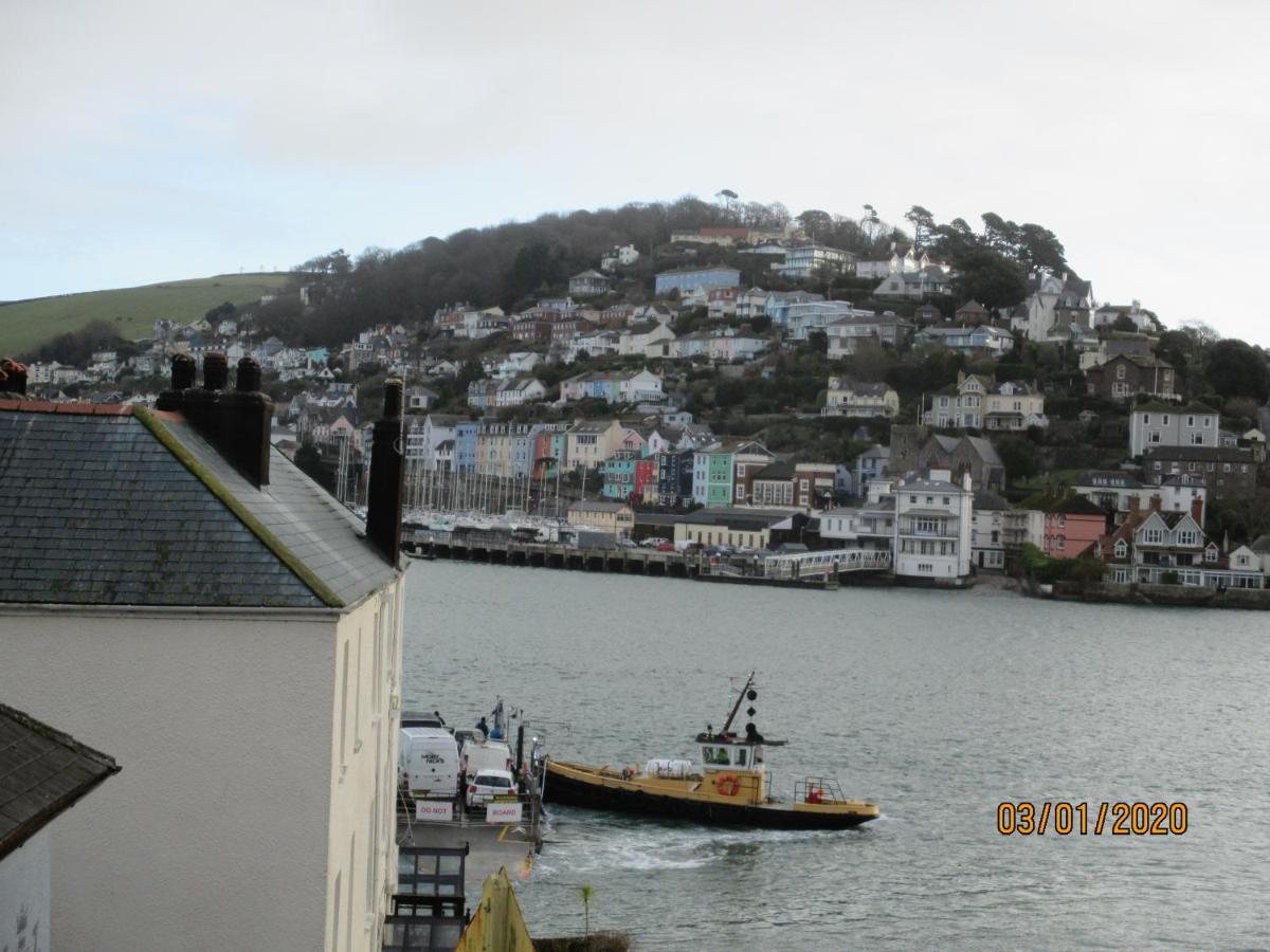 Bumblebee Villa Dartmouth Exterior photo